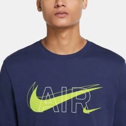 Nike T-Shirt Herren Größe M 7 Nike T-Shirt Herren Größe M -Sportbekleidung 55481 Nike T Shirt Herren 3b 8e e2 fa9f9de72383387598c264ef5c3fd6c6a4e576f3nikedd9702410model3 10224212